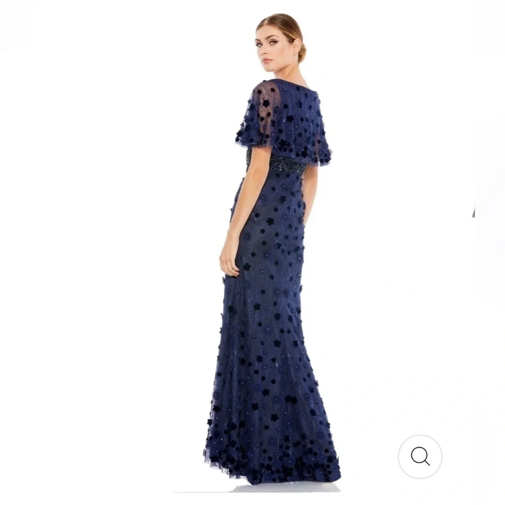 Mac Duggal EMBELLISHED FLORAL GOWN in Midnight Size 6 NEW $698